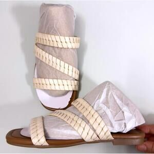 Nine West Chic Cream Quinlea Flat Sandal Women Size 5